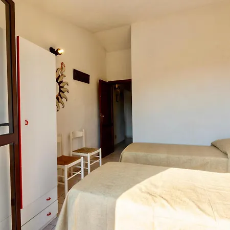 Isa-residence With Swimming-pool In Costa Paradiso, 6 Beds With Private Outdoor Area コスタ・パラディーゾ