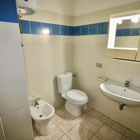 Isa-residence With Swimming-pool In Costa Paradiso, 6 Beds With Private Outdoor Area アパートホテル 3*