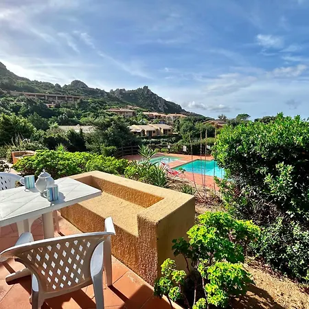 Isa-residence With Swimming-pool In Costa Paradiso, 6 Beds With Private Outdoor Area מלון דירות 3*