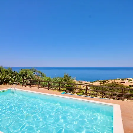 アパートホテル Isa-residence With Swimming-pool In Costa Paradiso, 6 Beds With Private Outdoor Area コスタ・パラディーゾ