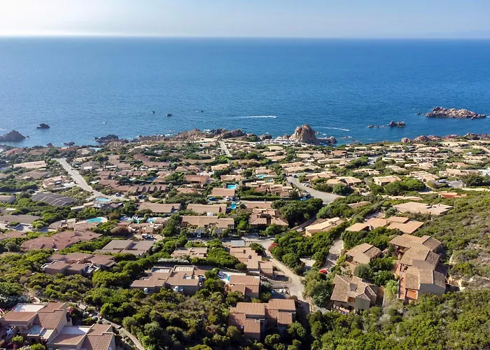 Isa-residence With Swimming-pool In Costa Paradiso, 6 Beds With Private Outdoor Area Апарт-отель Коста-Парадисо